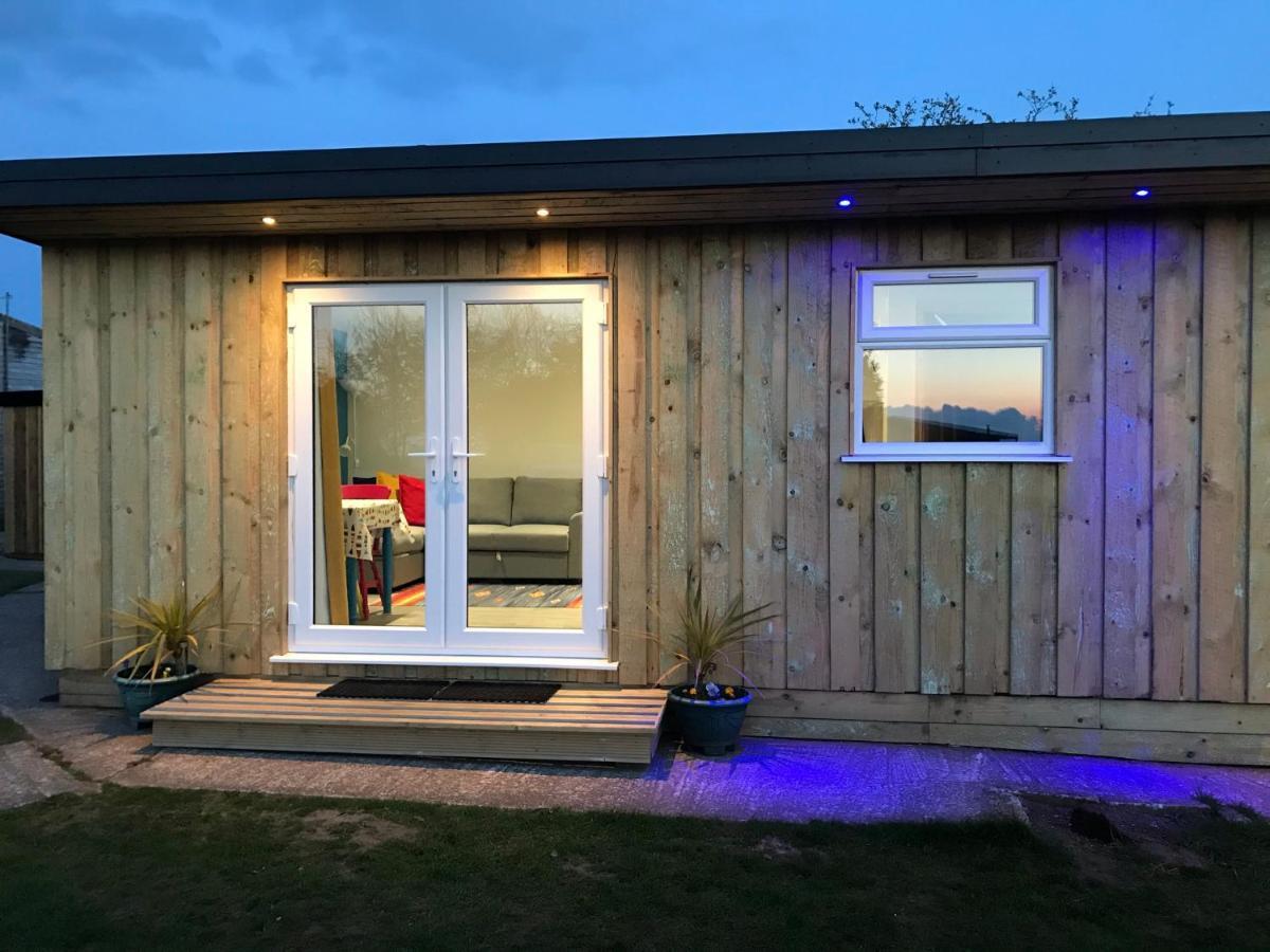 בודמין Kingfisher Glamping Cabin מראה חיצוני תמונה